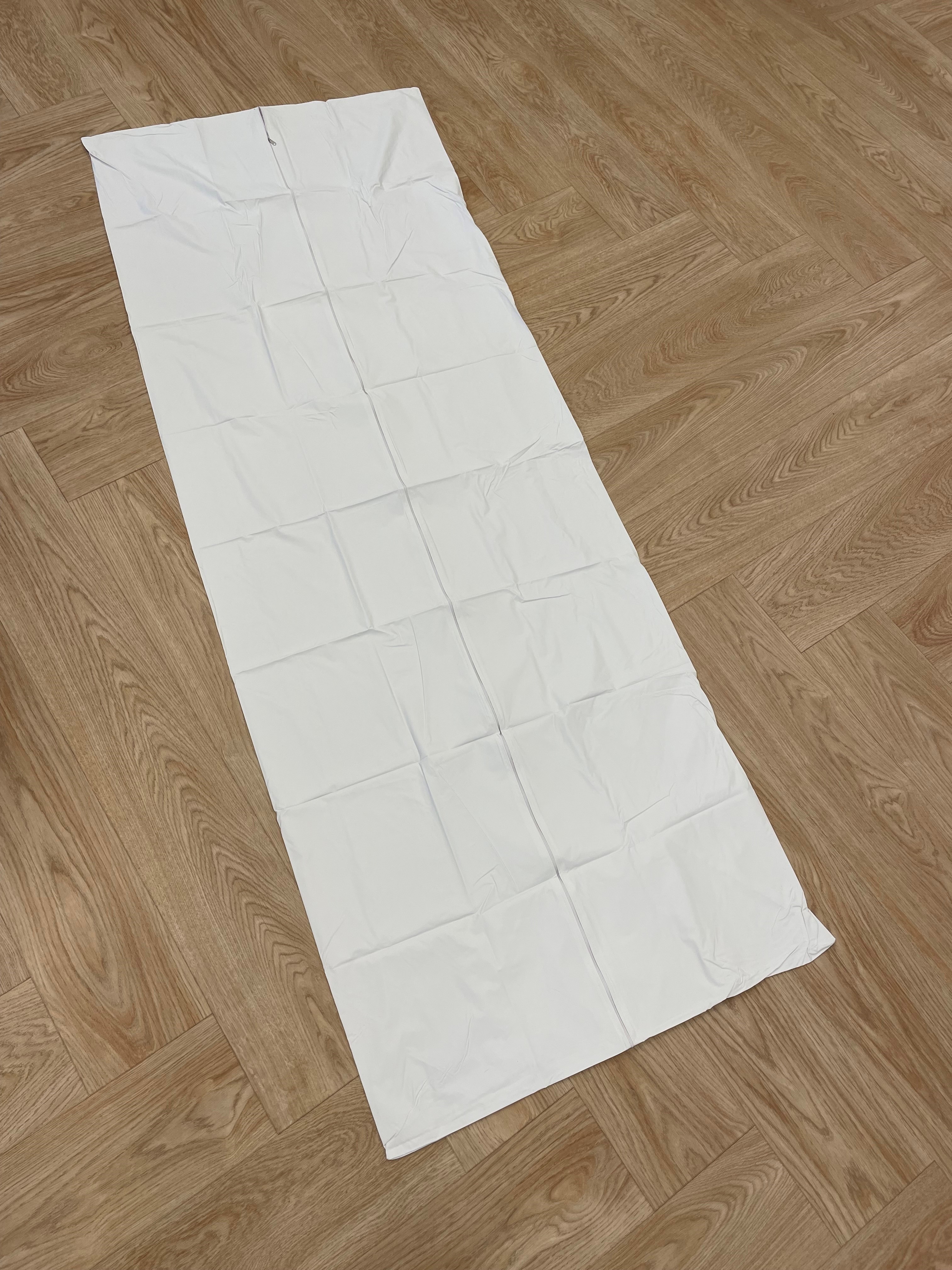 BODY-BAG-WH Romed body bags/mortuary bags, white, without handles, 220x80 cm, per piece in a polybag, 20 pcs in a carton.